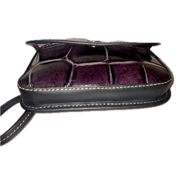 Dooney & Bourke Nile Collection Leather Wristlet Black & Croc Purple Leather - Picture 8 of 13